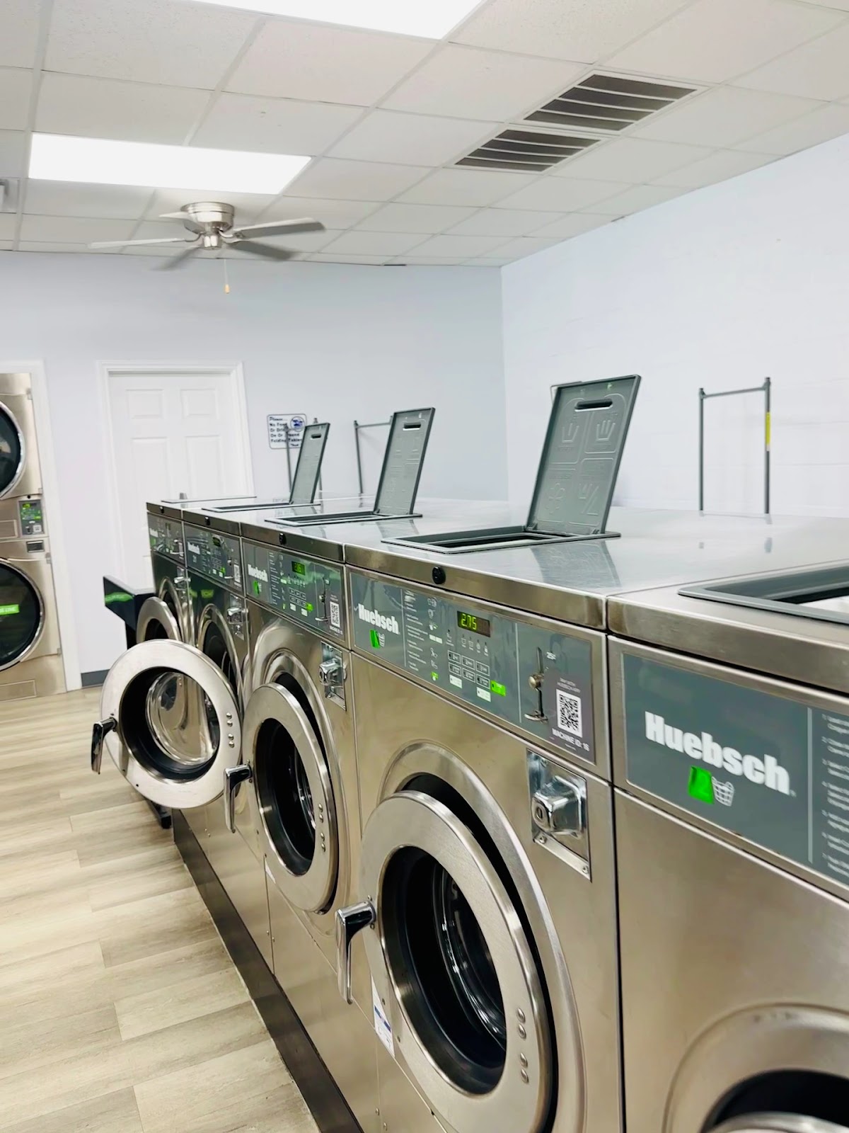 Stanford Laundromat scheduled laundry service